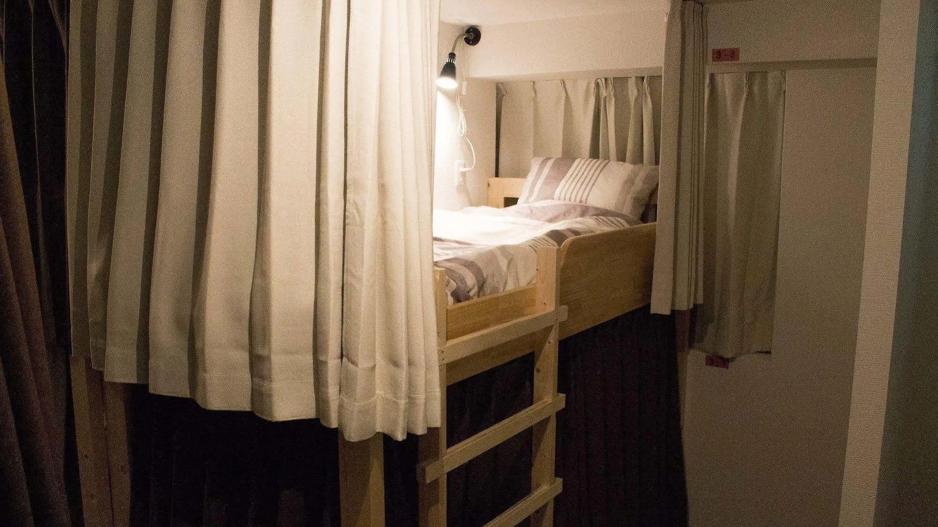Guest house Dotombori Base Hotel Osaka