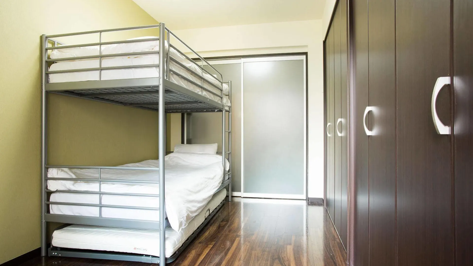 Guest house Dotombori Base Hotel Osaka